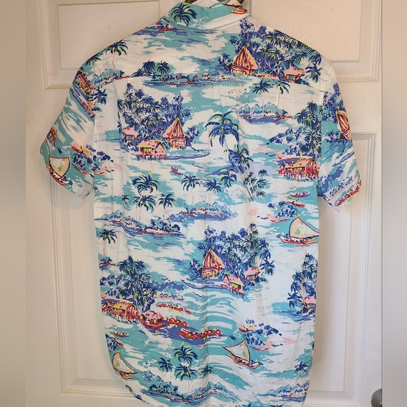 J. Crew Men's Classic Short Sleeve Button Down Shirt, Size: Medium Color: Island - Picture 10 of 16